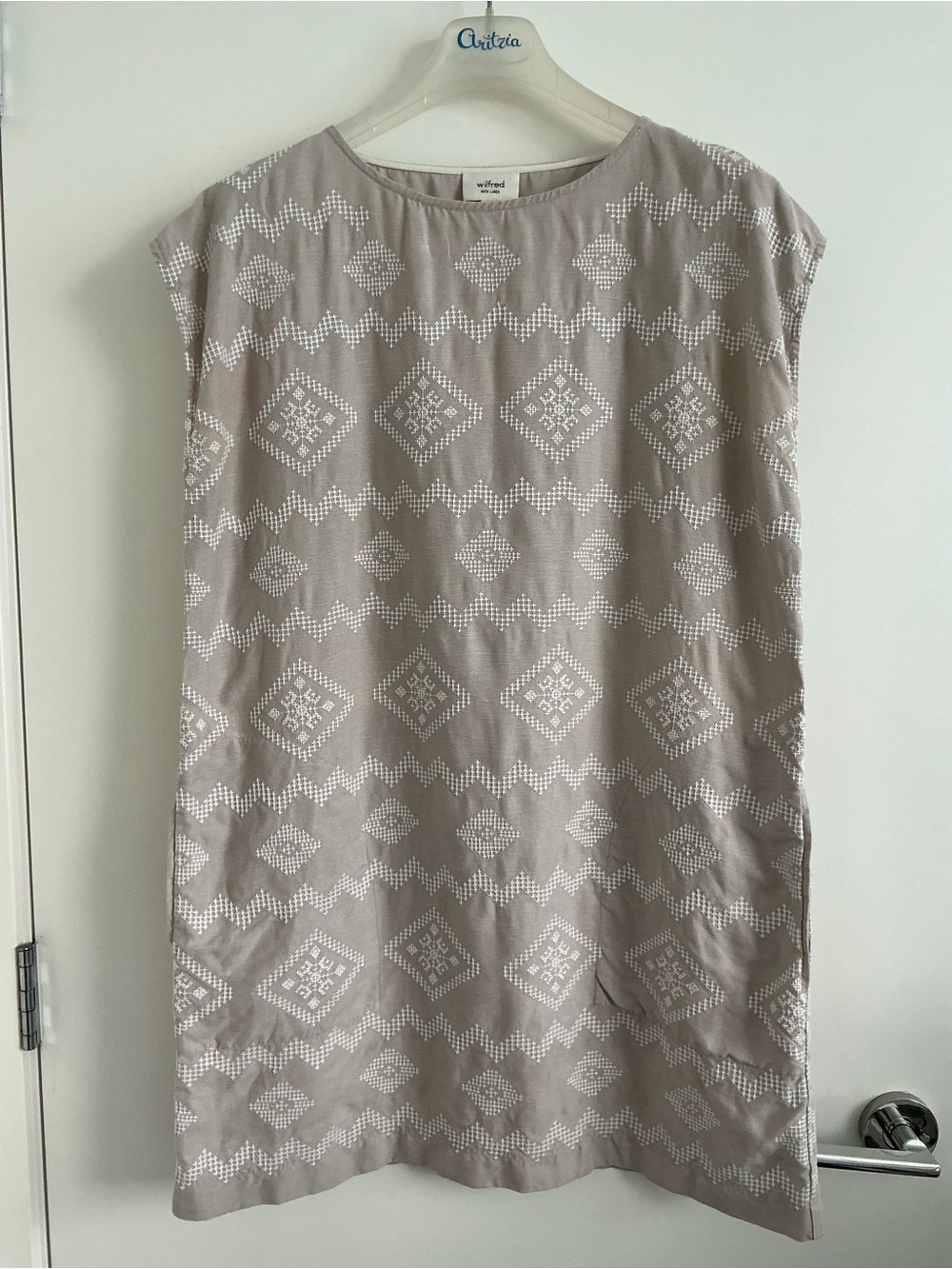 Aritzia Wilfred Free Nori Shift Dress